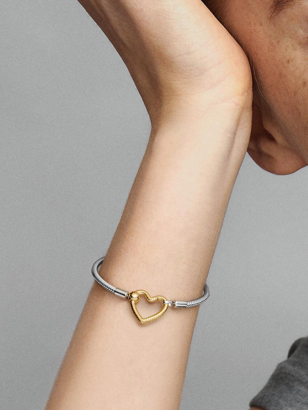 Pandora Moments Heart Closure Snake Chain Bracelet