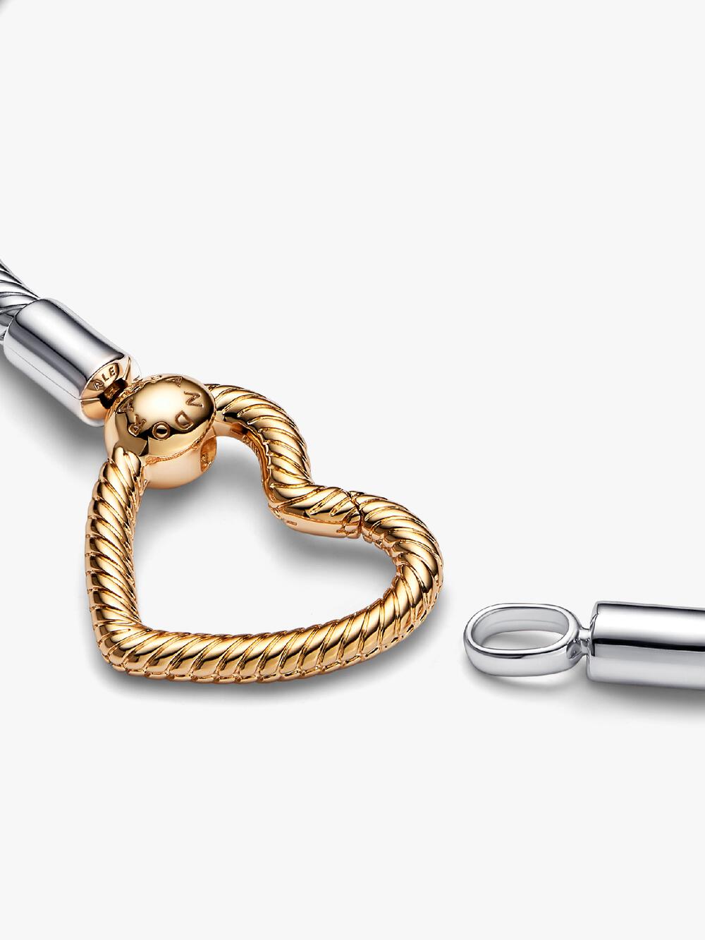 Pandora Moments Heart Closure Snake Chain Bracelet