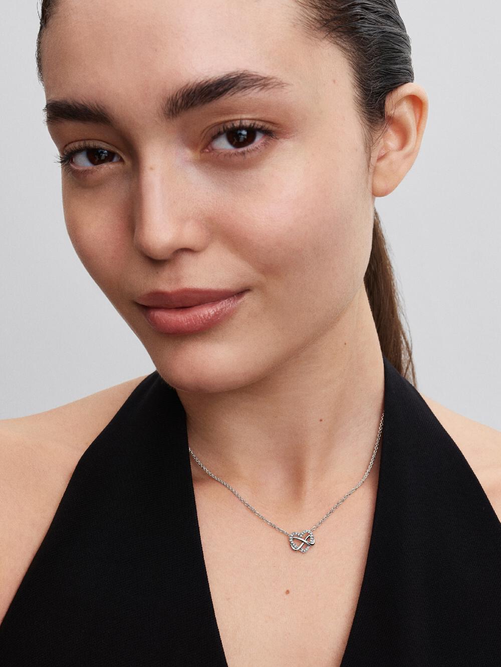 Sparkling Infinity Heart Collier Necklace